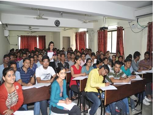 A Comprehensive Guide to the Best CA Foundation Classes in Prayagraj for 2025